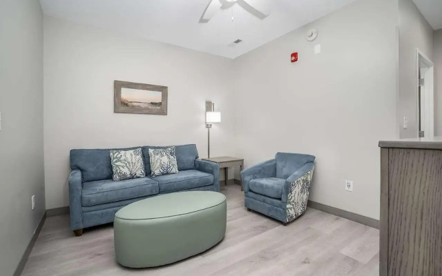 Lighthouse Suites - Best Western Signature Collection