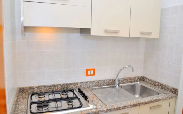 Welcoming Flat With Garden-view Terrace - Beahost