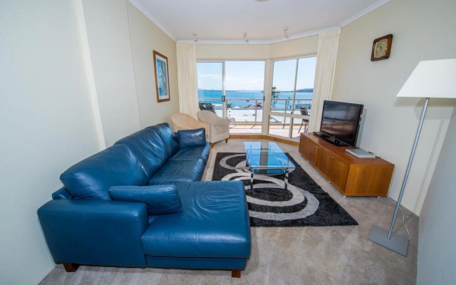 Breakwater 204 - Shoal Bay