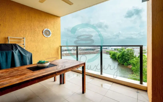 Oceanfront Marvel Harbour View Pool Parking