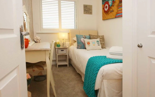 Quay Holidays - Harbour Reach