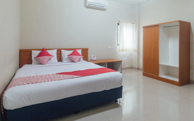 OYO 1448 Mangga Dua Guest House