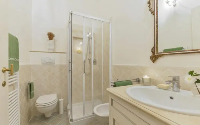 Topazia Halldis Apartment