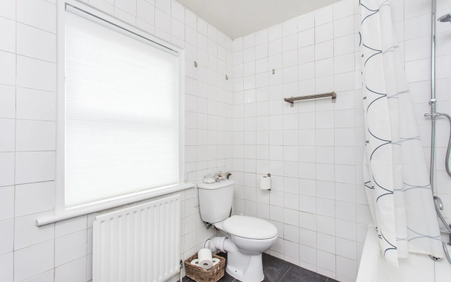 Spacious Studio Apartment Soho Square