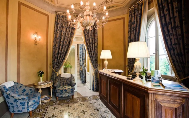 Hotel Castello Di Montegiove Country House