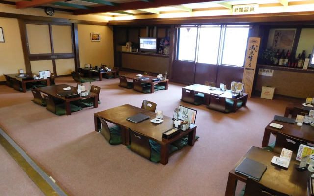 Sauna & Capsule Hotel Greenland Nakasu - Caters to Men