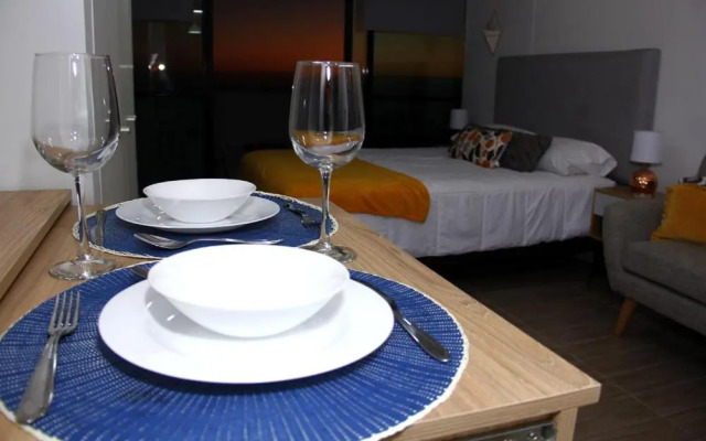 Apartamento de Lujo. Frente Mall Plaza