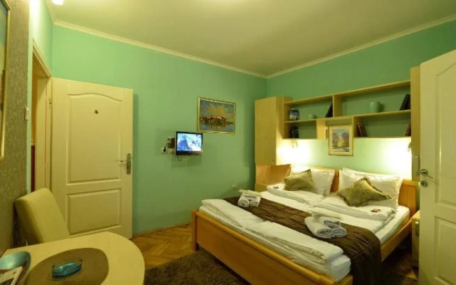 Guest Accommodation TAL Centar