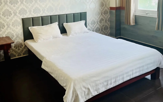 Ruby Hotel