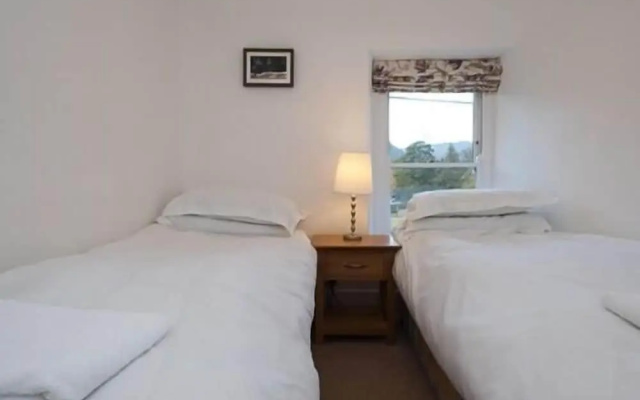 Bronfelin & Troed-y-rhiw Holiday Cottages