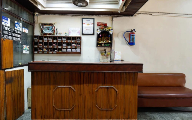 Hotel Manglam Kanpur by Goroomgo