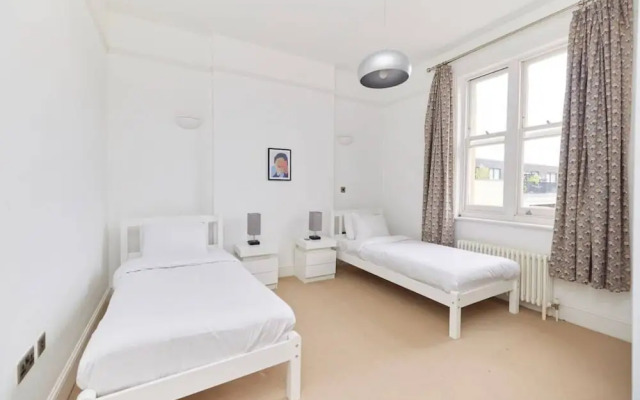 The Woolwich Retreat - Enticing 5bdr House With Parking