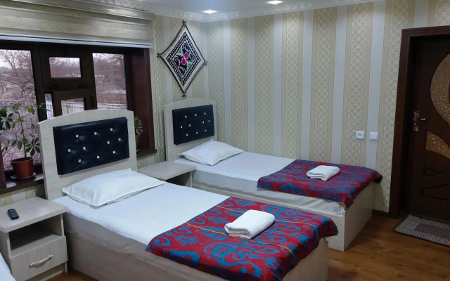 Vazira Hotel