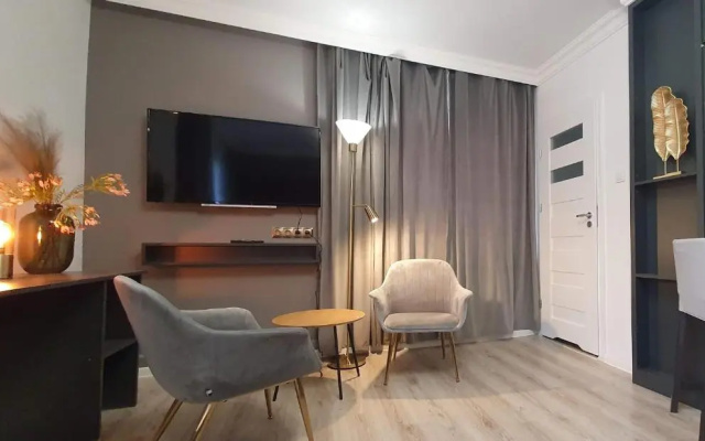 DK Premium przy Parku Centralnym