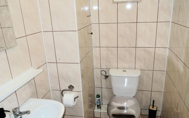 Large Holiday Apartment With a Garden in Stepnica