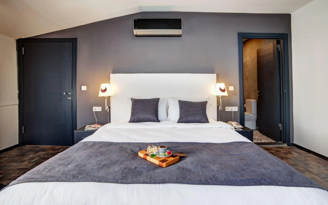 Lime Garden Hotel
