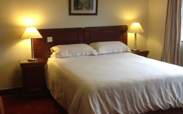 Killarney House