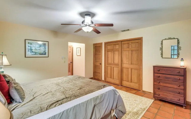 Little Lake George Hideaway w/ Furnished Boathouse