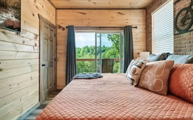 Tranquil Mountain Getaway By Ghosal Luxury Lodging