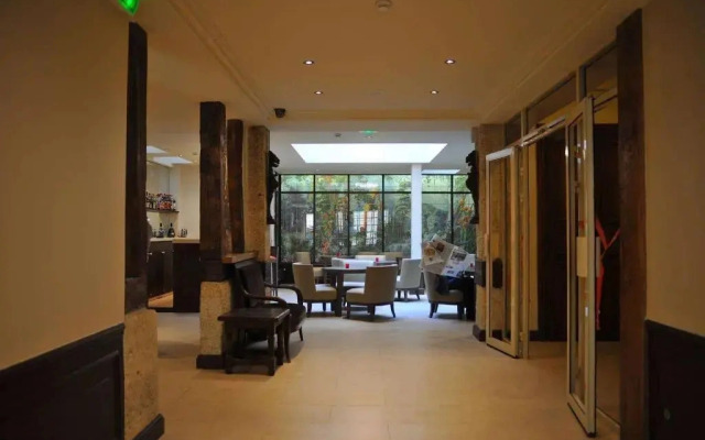 Hotel De L'Universite