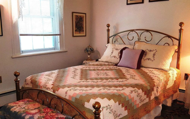 Spring_farm_retreat