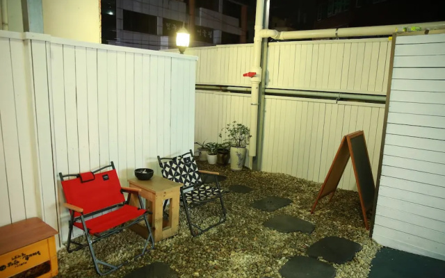 Golmok Guest House - Hostel