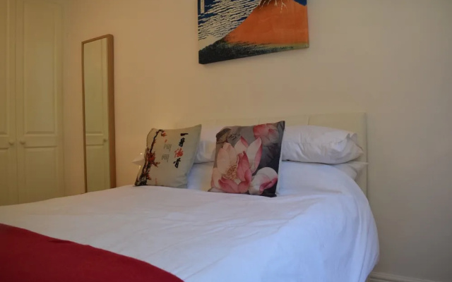 2 Bedroom Home in Angel