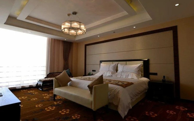 Huang He  International   Hotel