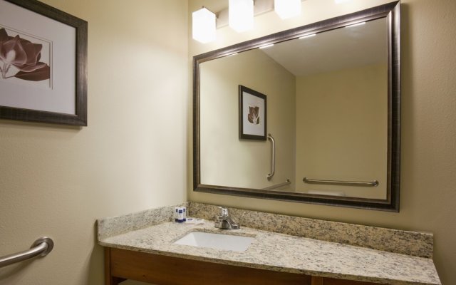 AmericInn by Wyndham Hartford SD in Canistota, United States of America from 128$, photos, reviews - zenhotels.com bathroom