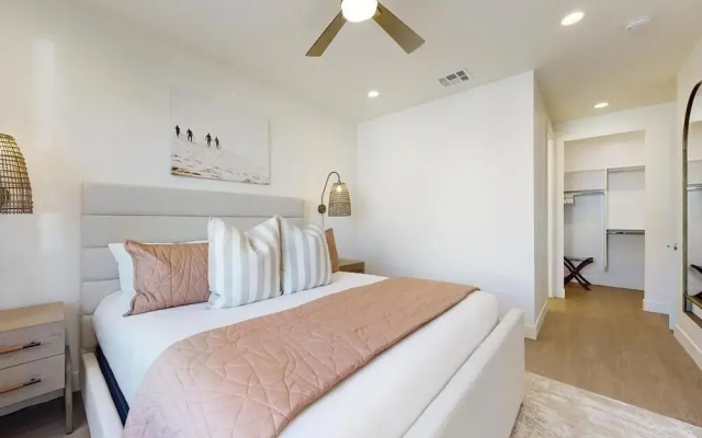 Sixteen Sandals 4 Bedroom Townhouse