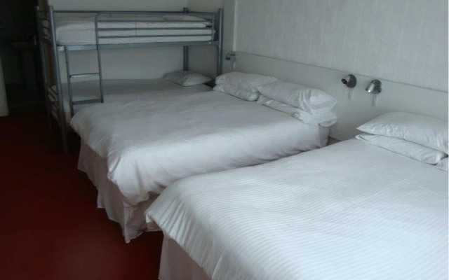 Sandhurst Hotel