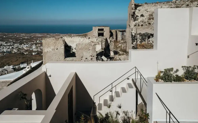 Aethra Cave Suites