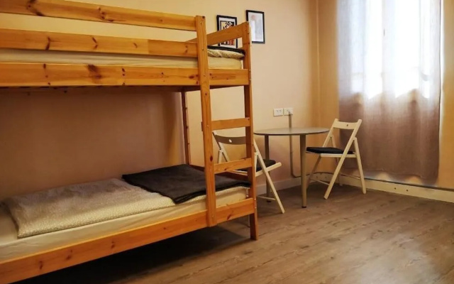 Hostel Roks