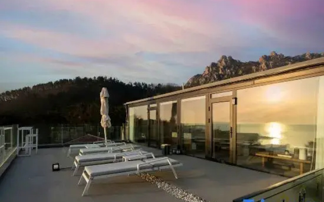 Muqing Senyu · Light Luxury Seaview Hot Spring Homestay