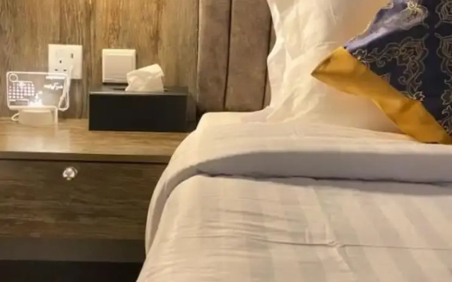 Desert Paradise Hotel