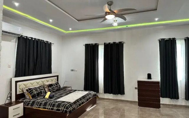 Nanani Luxury Villa - Kumasi