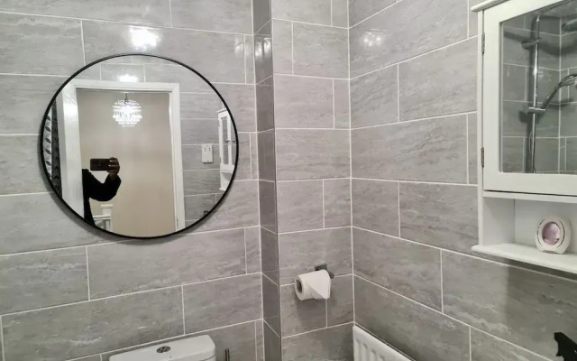 London - Sleeps 4 - Parking - Garden - Petfriendly