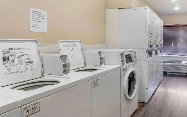 Extended Stay America Select Suites - Louisville - South