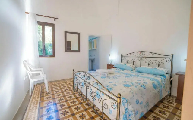 Cesarea & Marisole House With Sea View