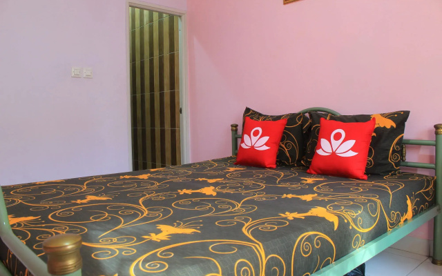 Cendana Mulia Hostel