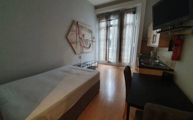 Studio Apartment in South Kensington 14