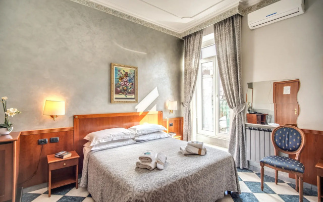 Adas Hotel
