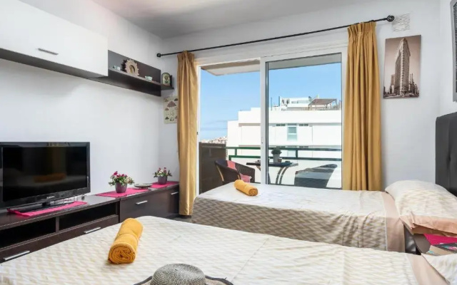 603 Studio Comodoro first sea line
