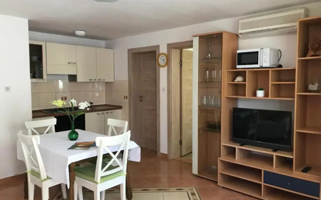 Apartments Biskup