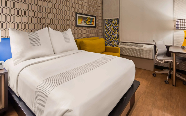 GLō Best Western Brooklyn NYC