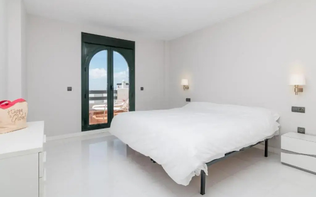 2207-Modern apt with terrace and amazing seaview