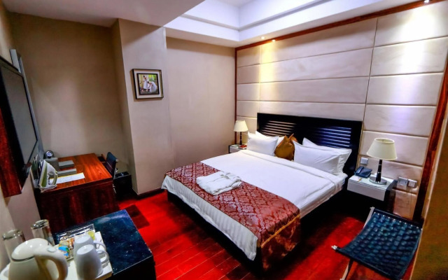 Airport Golden Tulip Hotel