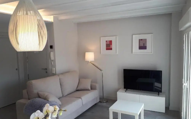 APARTAMENTOS TURISTICOS - PAPEL ARMADO - Calle Caldereros 33