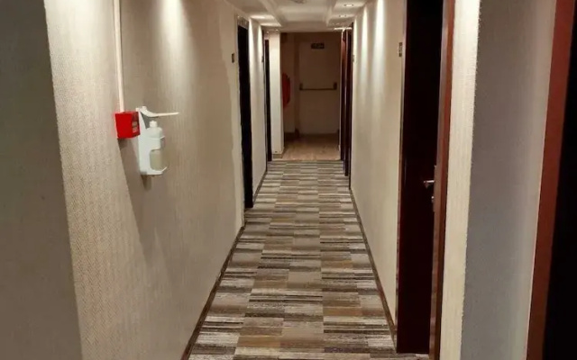 Martin City Hotel