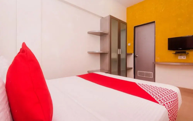 Oyo 13739 Hotel Coral